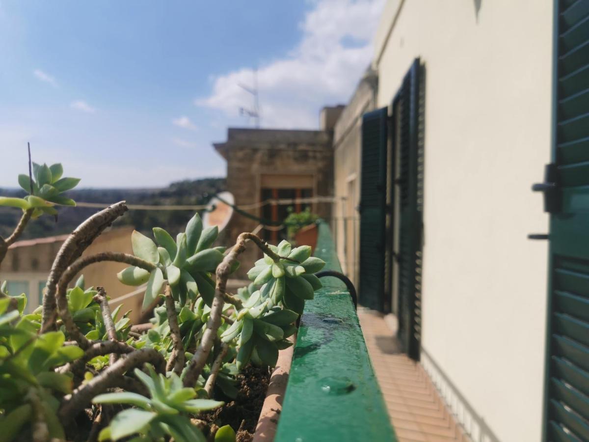 Balcone Barocco. Villa Modica Buitenkant foto